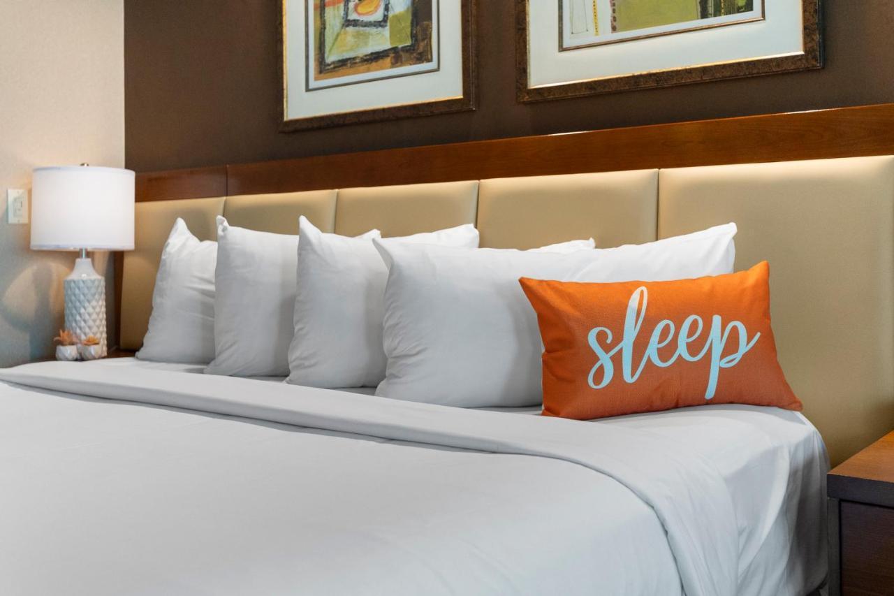 Lucky Gem Penthouse & Luxury Suites At Signature Resort, Balcony Strip View 1607 라스베이거스 외부 사진