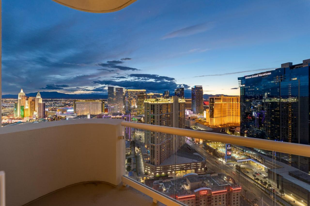 Lucky Gem Penthouse & Luxury Suites At Signature Resort, Balcony Strip View 1607 라스베이거스 외부 사진