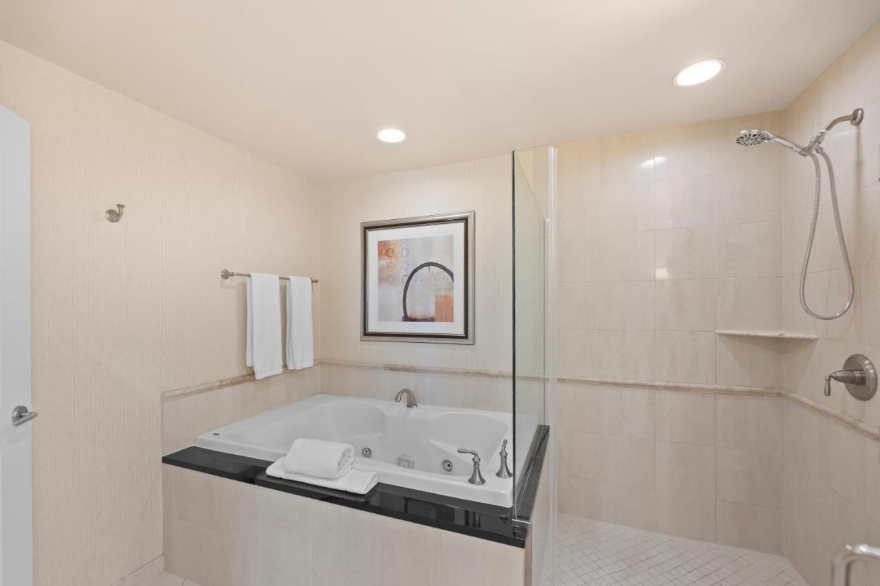Lucky Gem Penthouse & Luxury Suites At Signature Resort, Balcony Strip View 1607 라스베이거스 외부 사진