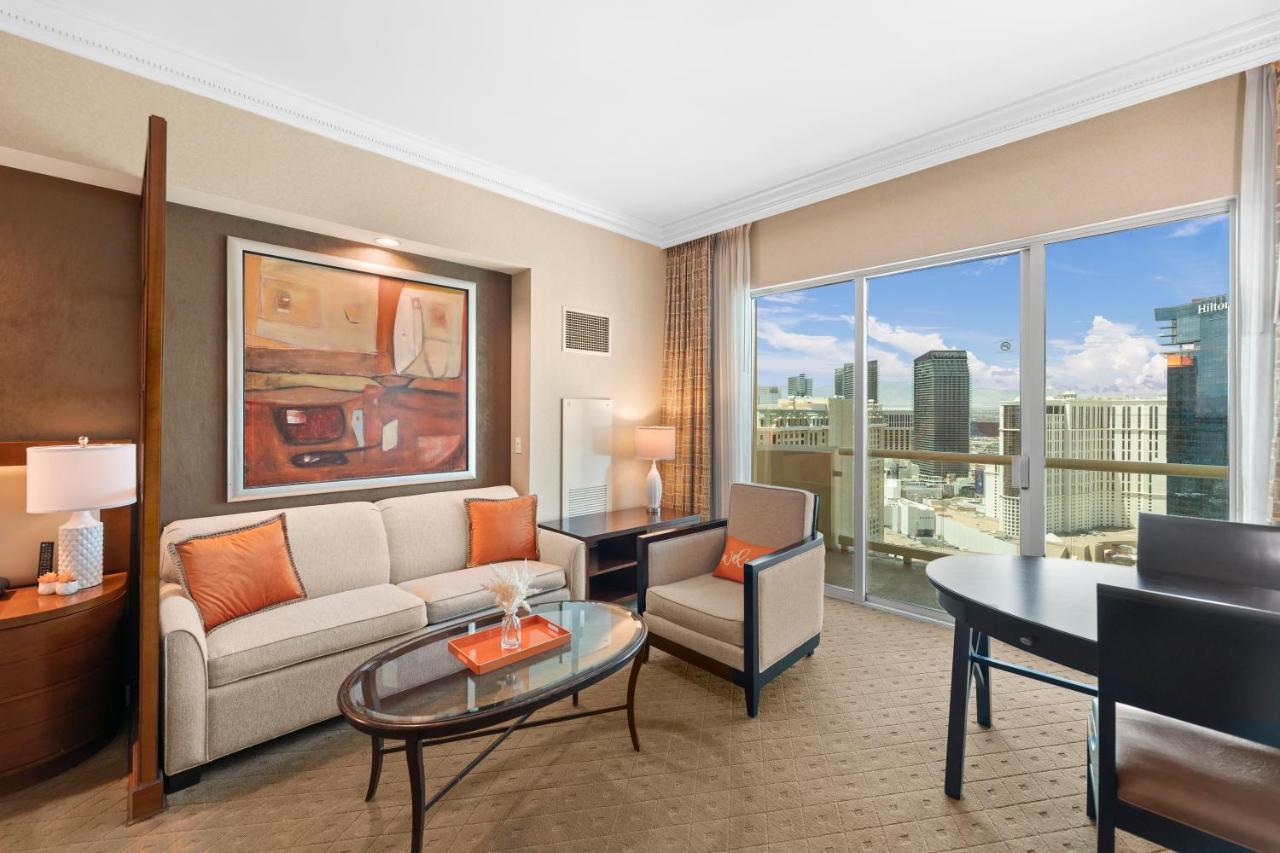 Lucky Gem Penthouse & Luxury Suites At Signature Resort, Balcony Strip View 1607 라스베이거스 외부 사진
