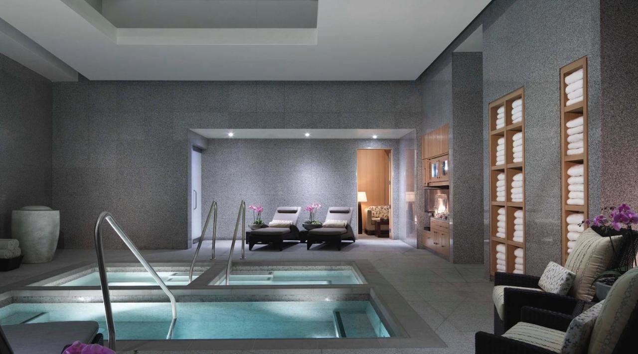 Lucky Gem Penthouse & Luxury Suites At Signature Resort, Balcony Strip View 1607 라스베이거스 외부 사진