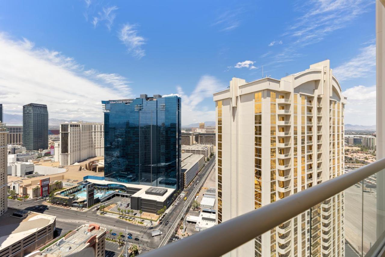 Lucky Gem Penthouse & Luxury Suites At Signature Resort, Balcony Strip View 1607 라스베이거스 외부 사진
